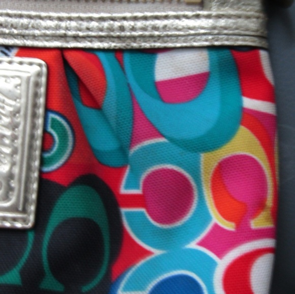 COACH POPPY - Multicolor Large Wristlet - Picture 5 of 8